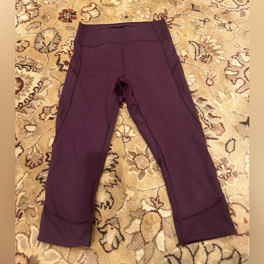 Lululemon capris, size 8